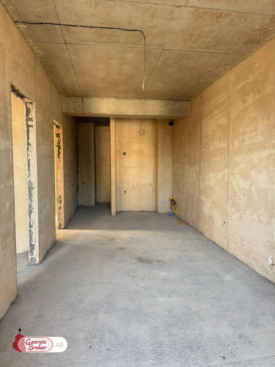 nearly repaired 3-room apartment for sale